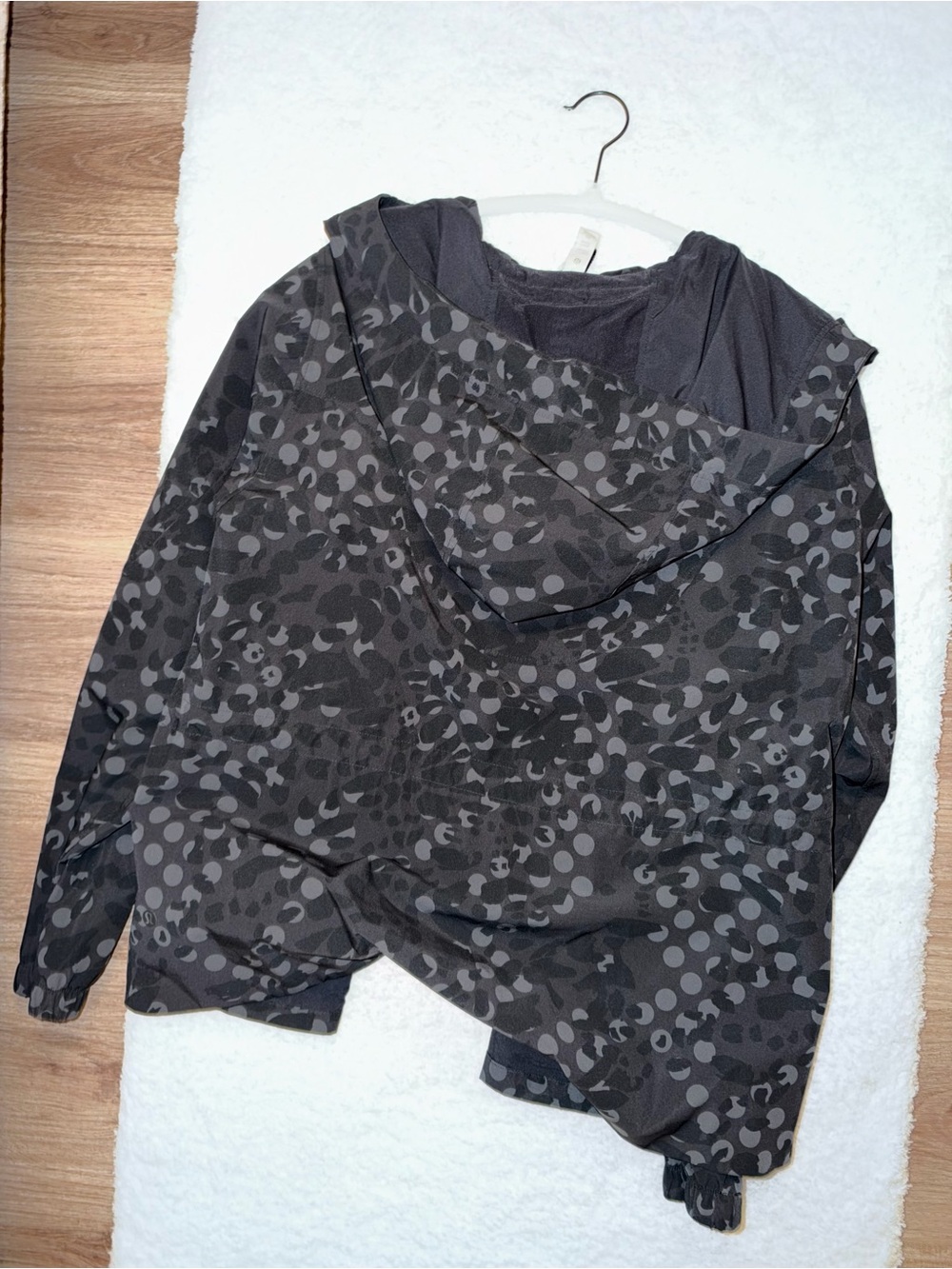 lululemon athletica Black Women’s Performance Jacket with Subtle Pattern